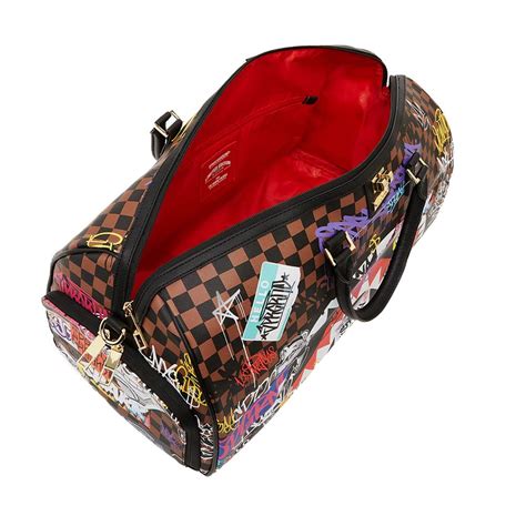 Acquista la moda di Sprayground online su Miinto.